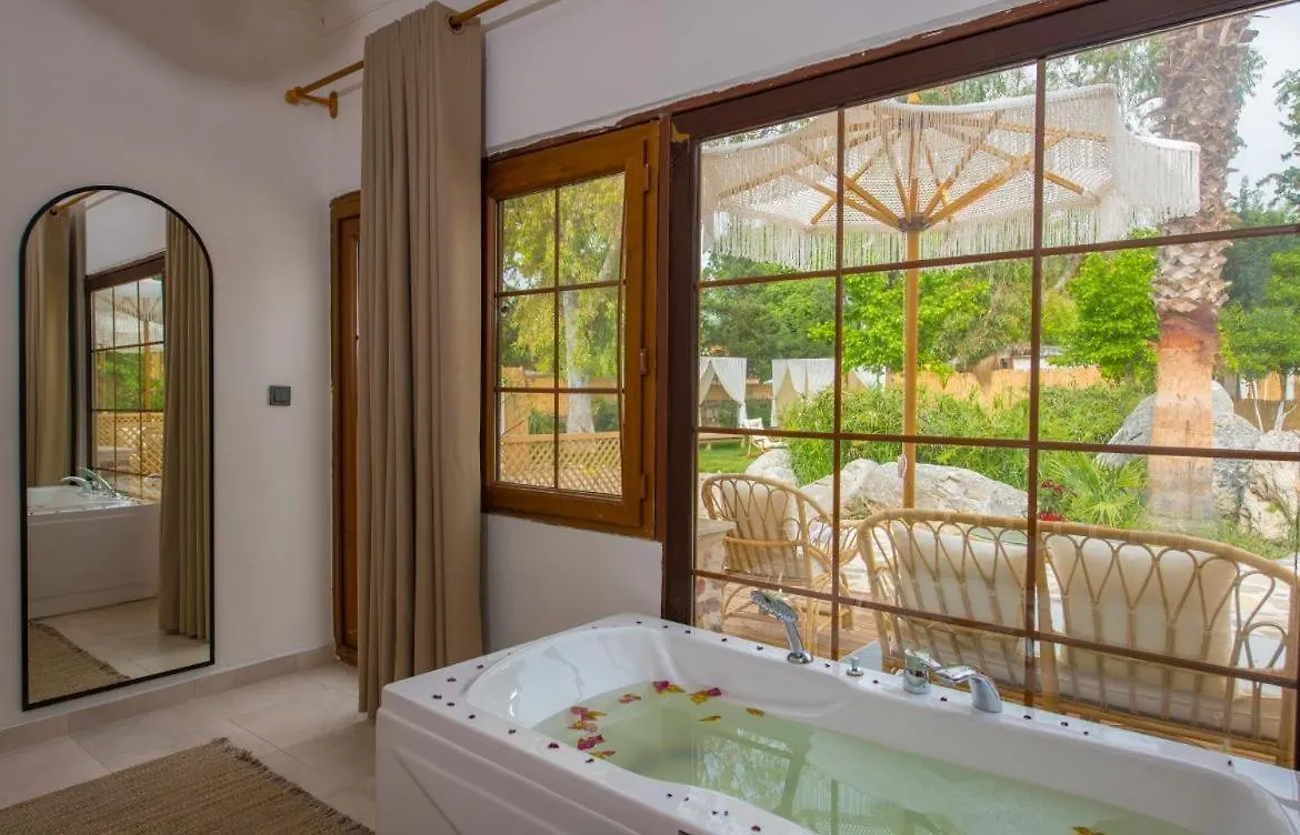 Vodina Lounge Suites Kayaköy